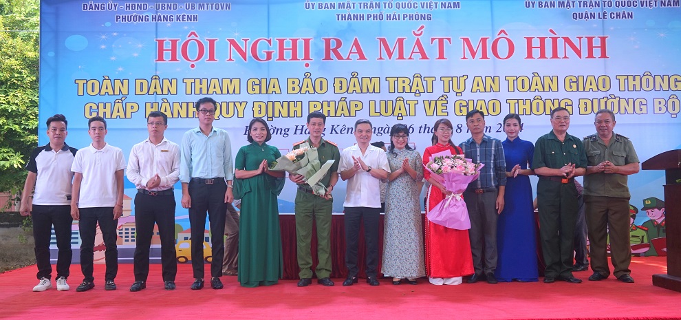 Ra mắt mô hình điểm “Toàn dân tham gia bảo đảm trật tự an toàn giao thông, chấp hành quy định pháp luật về giao thông đường bộ”